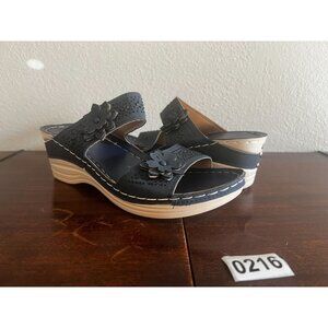 Womens Navy Blue Floral Wedge Sandals Sz 11.5/Eur42 Lightweight Studded Embellis